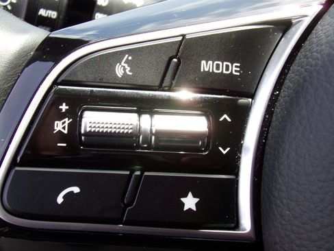 Used 2025 Kia Seltos S AWD/4WD image 33