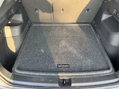 Certified 2025 Volkswagen Tiguan S FWD image 29