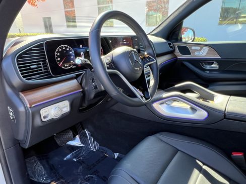 Certified 2025 Mercedes-Benz GLE 450 4MATIC image 17