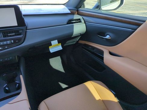 New 2025 Lexus ES 350 350 image 16