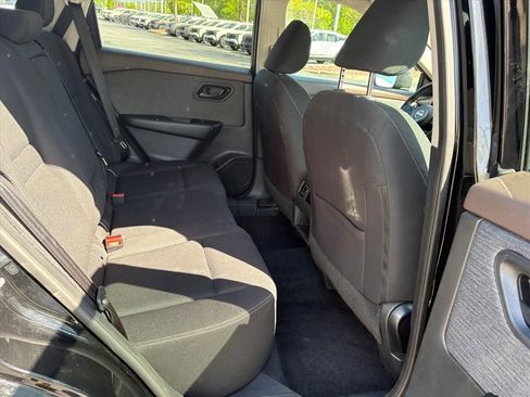 Used 2023 Nissan Rogue S AWD/4WD image 21