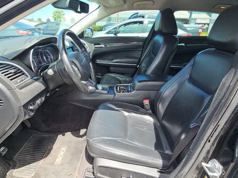 Used 2017 Chrysler 300 Limited AWD/4WD image 7