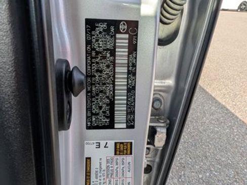 Used 2017 Toyota Prius Prime Advanced image 21