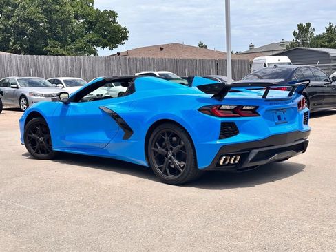 Used 2021 Chevrolet Corvette Stingray Premium Conv w/ Z51 Performance Package RWD image 3