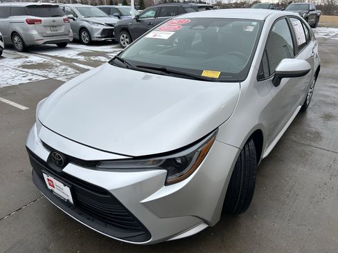 Certified 2023 Toyota Corolla LE image 3