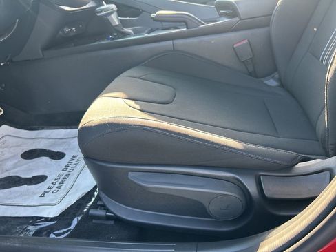 New 2025 Hyundai Elantra Sport FWD image 12