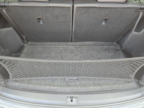 Used 2024 Volkswagen Atlas Peak Edition SEL AWD/4WD image 32