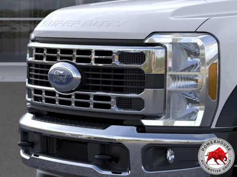 New 2026 Ford F450 XL w/ XL Chrome Package RWD image 18