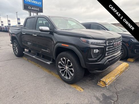 Used 2025 GMC Canyon Denali AWD/4WD image 1