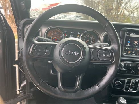 Used 2021 Jeep Gladiator Willys image 14
