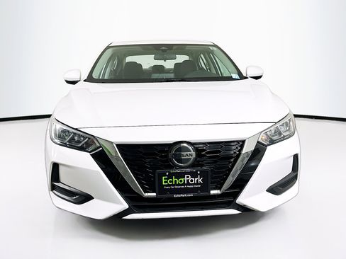 Used 2023 Nissan Sentra SV image 2