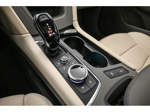 Used 2024 Cadillac XT5 Premium Luxury FWD image 15