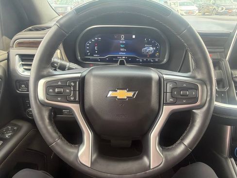 Certified 2023 Chevrolet Suburban Premier w/ Advanced Technology Package AWD/4WD image 9