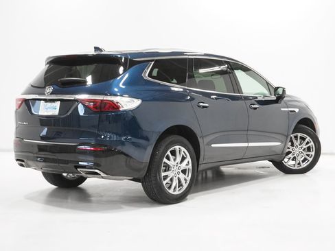 Used 2023 Buick Enclave Essence w/ Experience Buick Package image 8