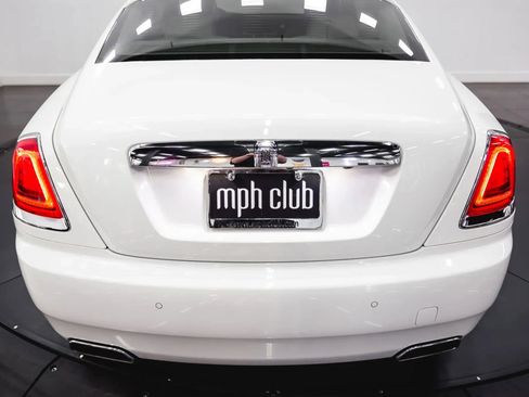 Used 2015 Rolls-Royce Wraith RWD image 14