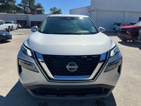 Certified 2023 Nissan Rogue SV image 12