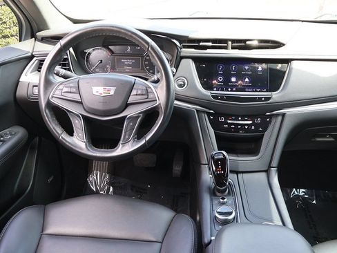 Used 2022 Cadillac XT5 Luxury FWD image 39