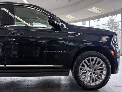 Used 2023 GMC Yukon XL Denali image 8