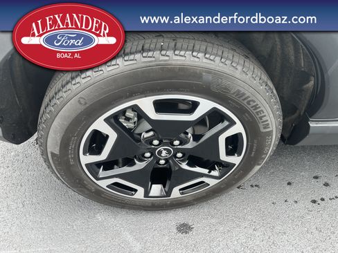 Used 2024 Ford Bronco Sport Outer Banks w/ Tech Package AWD/4WD image 8