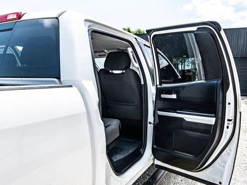Used 2018 Toyota Tundra SR5 RWD image 34
