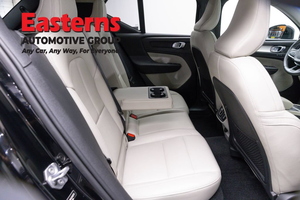 Used 2019 Volvo XC40 T5 Momentum AWD/4WD image 23