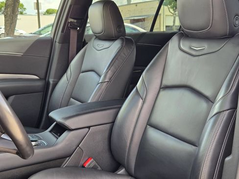 Used 2024 Cadillac XT4 Premium Luxury FWD image 14