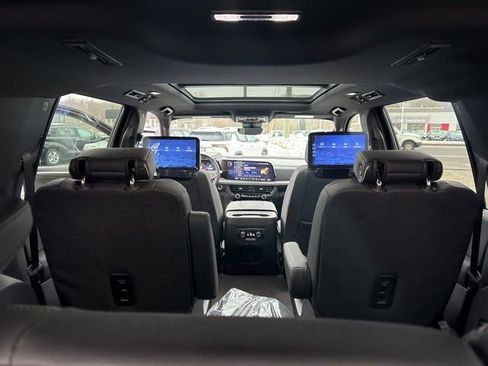 New 2026 Chevrolet Suburban Premier AWD/4WD image 22