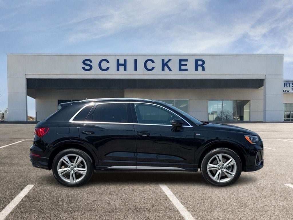 Used 2020 Audi Q3 2.0T Premium AWD/4WD image 2