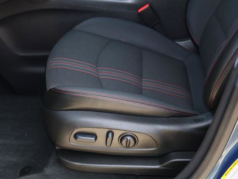 Used 2024 Chevrolet Equinox RS FWD image 12