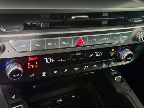 Used 2025 Kia Telluride S image 23