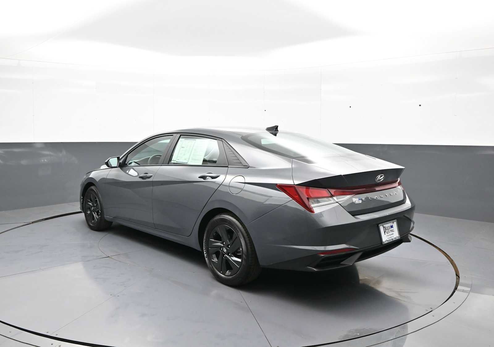 Certified 2023 Hyundai Elantra SEL FWD image 7