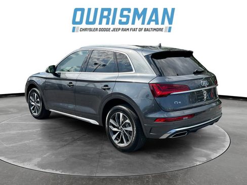 Used 2023 Audi Q5 2.0T Premium w/ Convenience Package AWD/4WD image 4