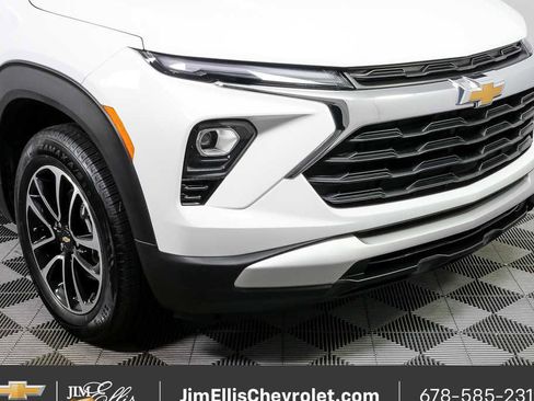 Used 2025 Chevrolet TrailBlazer LT image 34