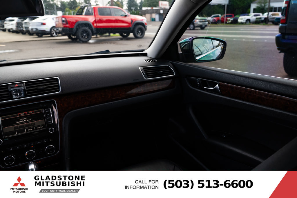 Used 2013 Volkswagen Passat TDI SEL Premium FWD image 11