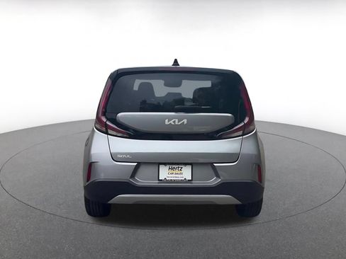 Used 2025 Kia Soul LX w/ LX Technology Package FWD image 12