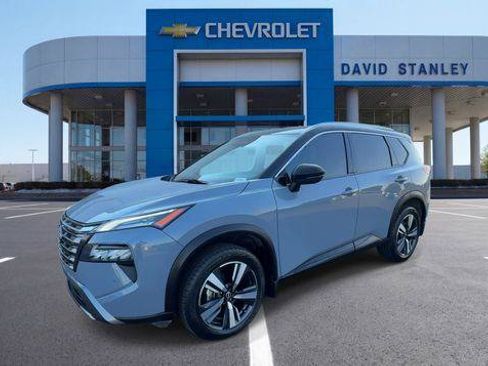 Used 2024 Nissan Rogue SL w/ SL Premium Package FWD image 4