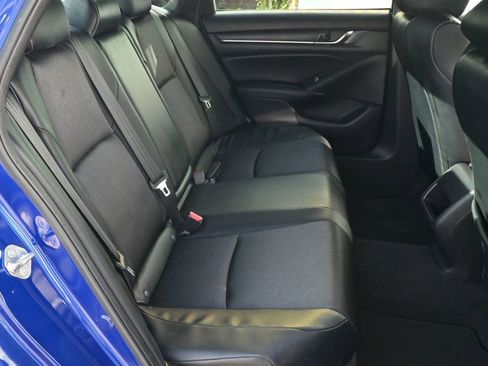 Used 2018 Honda Accord Sport image 17