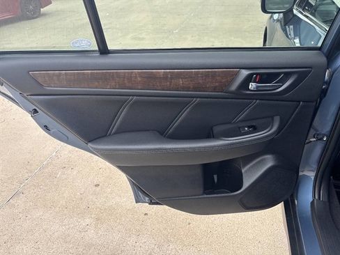 Used 2018 Subaru Outback 2.5i Limited w/ 50th Anniversary Edition AWD/4WD image 9