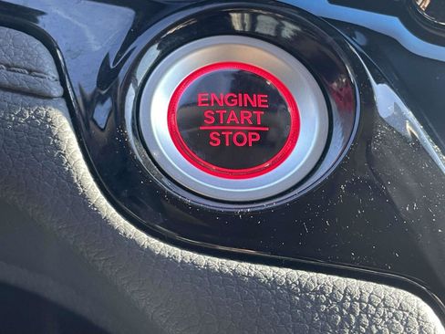 Used 2024 Honda Odyssey Elite image 9