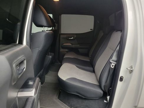 Used 2023 Toyota Tacoma TRD Off-Road image 13