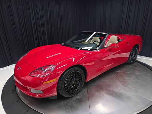 Used 2006 Chevrolet Corvette Convertible RWD image 36