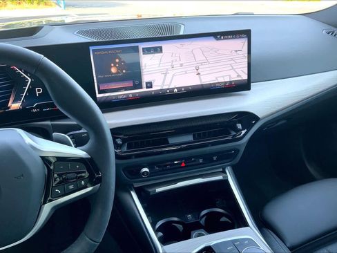 Certified 2025 BMW 430i w/ Premium Package image 6