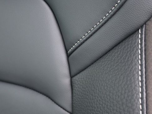 New 2025 Nissan Pathfinder SL w/ SL Premium Package image 28