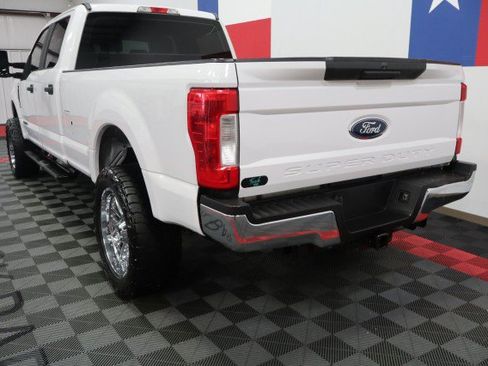 Used 2018 Ford F250 XL w/ Power Equipment Group AWD/4WD image 7