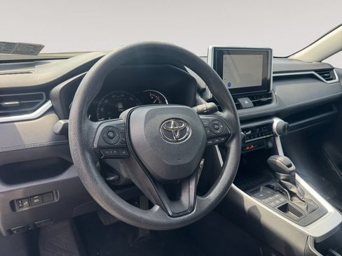 Used 2023 Toyota RAV4 LE AWD/4WD image 12
