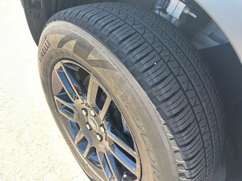 Used 2025 Land Rover Defender 90 S image 22