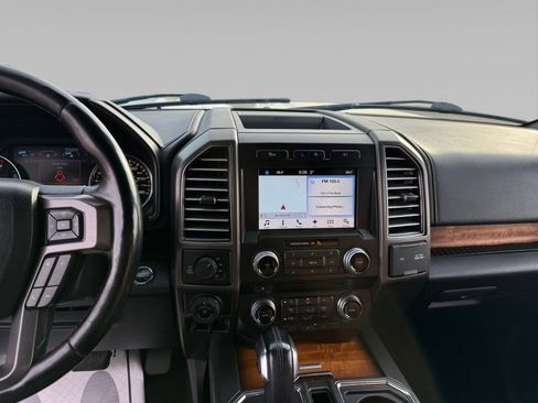 Used 2017 Ford F150 Limited image 11