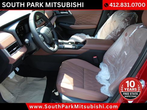 New 2025 Mitsubishi Outlander SEL image 12