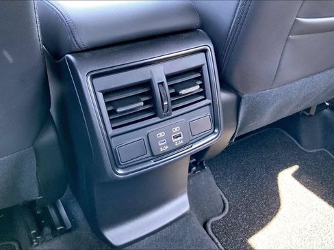 Used 2025 Subaru Forester Limited AWD/4WD image 10