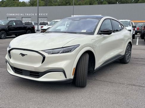 New 2025 Ford Mustang Mach-E Premium image 23